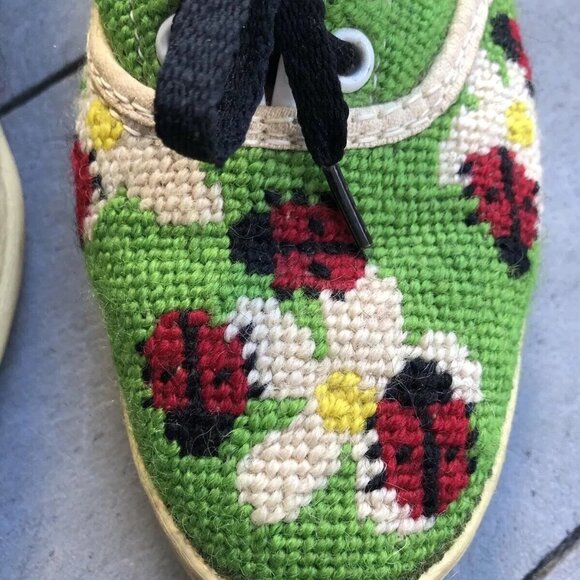 Rare 1970s Vintage Van Doren Needlepoint Ladybugs Shoes - Picture 4 of 14